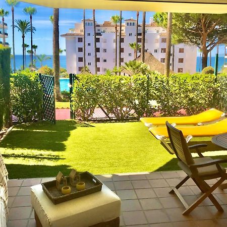 Mi Capricho, Beachfront, Grownfloor, Private Garden & Terrace Sitio de Calahonda Exteriör bild