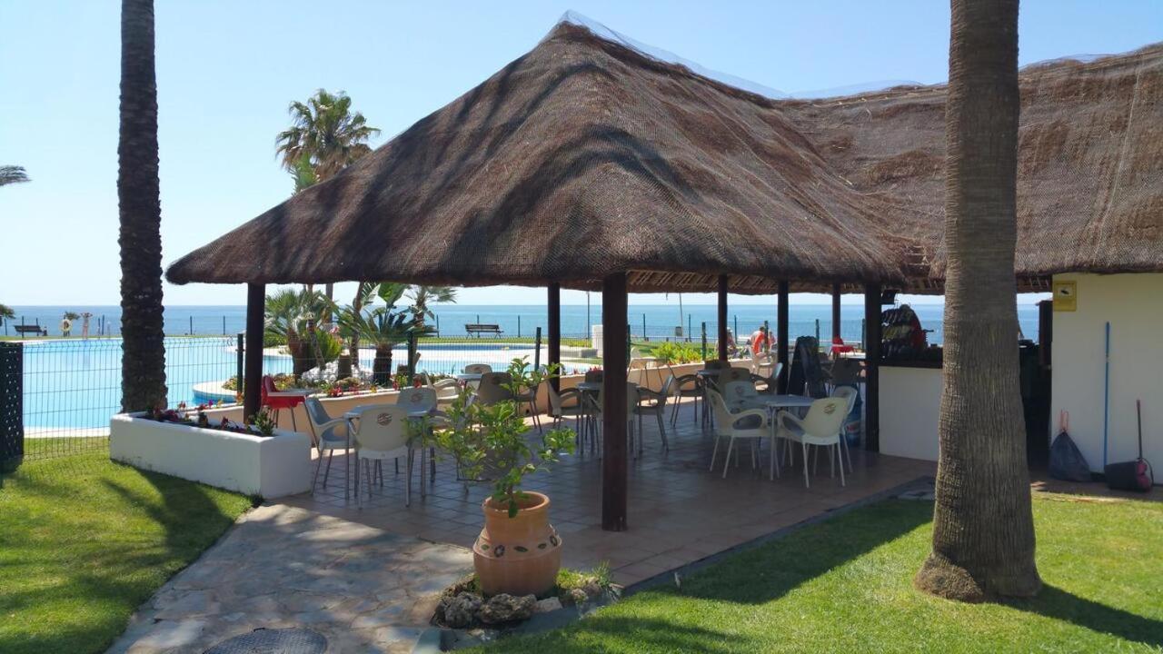 Mi Capricho, Beachfront, Grownfloor, Private Garden & Terrace Sitio de Calahonda Exteriör bild