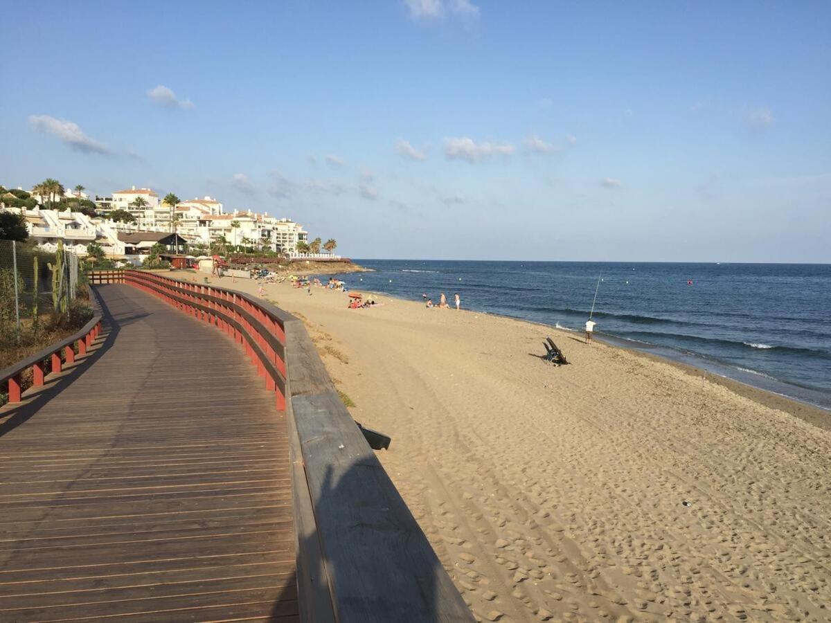 Mi Capricho, Beachfront, Grownfloor, Private Garden & Terrace Sitio de Calahonda Exteriör bild