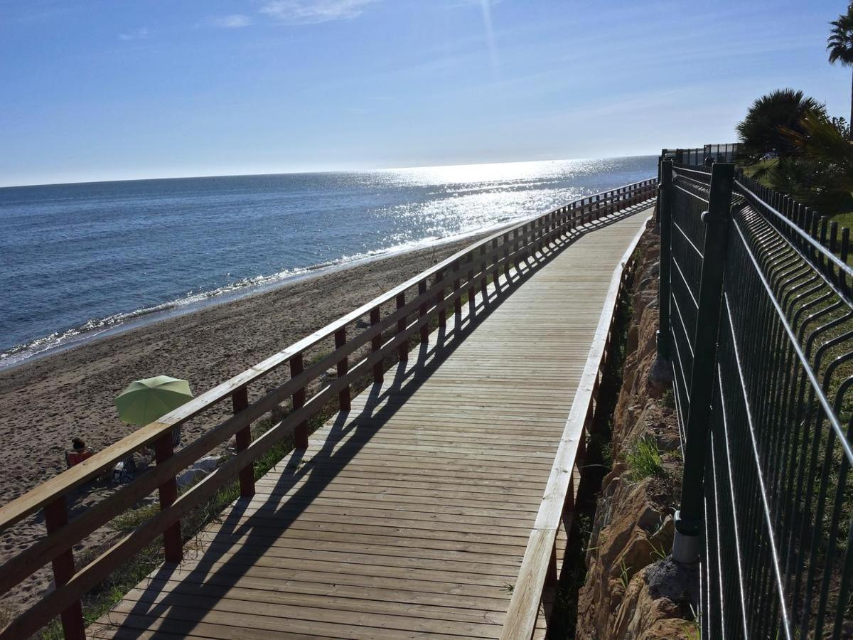 Mi Capricho, Beachfront, Grownfloor, Private Garden & Terrace Sitio de Calahonda Exteriör bild