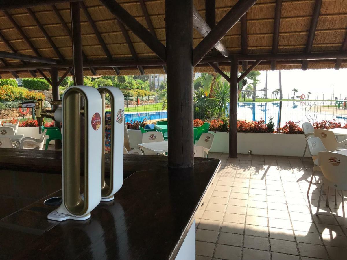 Mi Capricho, Beachfront, Grownfloor, Private Garden & Terrace Sitio de Calahonda Exteriör bild