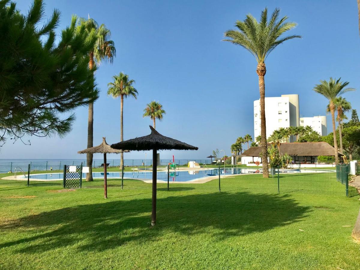 Mi Capricho, Beachfront, Grownfloor, Private Garden & Terrace Sitio de Calahonda Exteriör bild