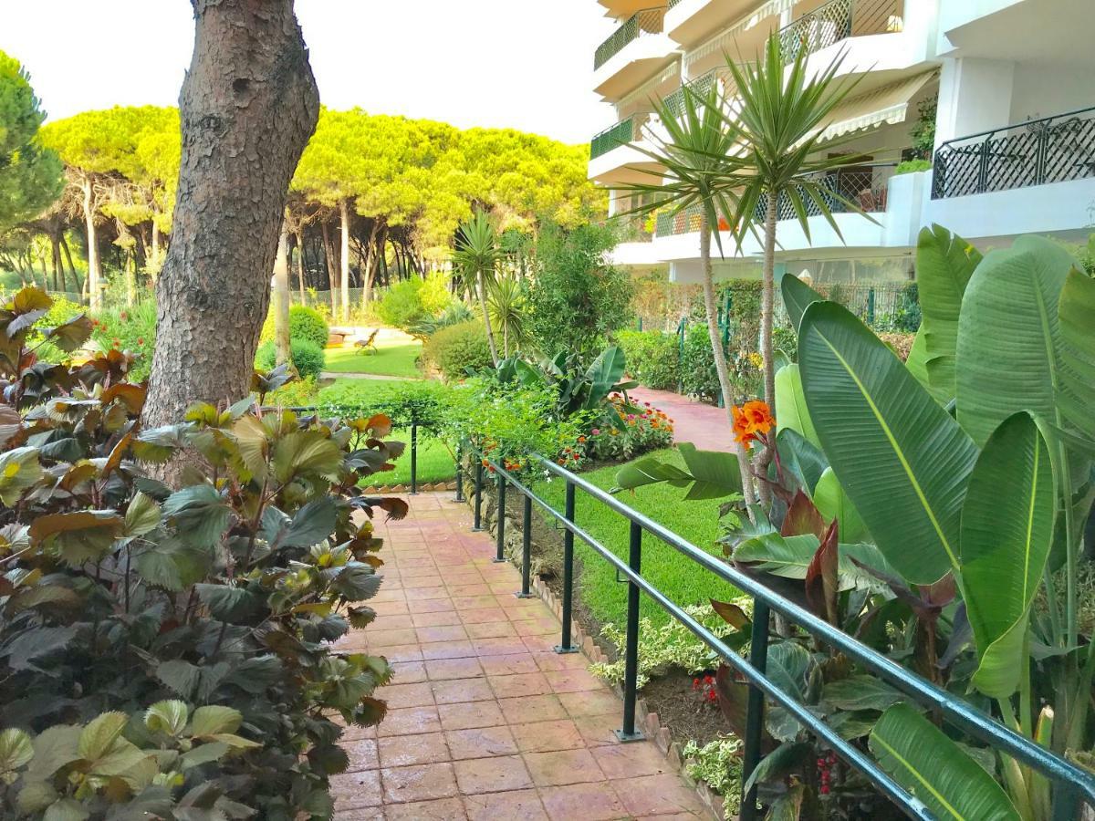 Mi Capricho, Beachfront, Grownfloor, Private Garden & Terrace Sitio de Calahonda Exteriör bild