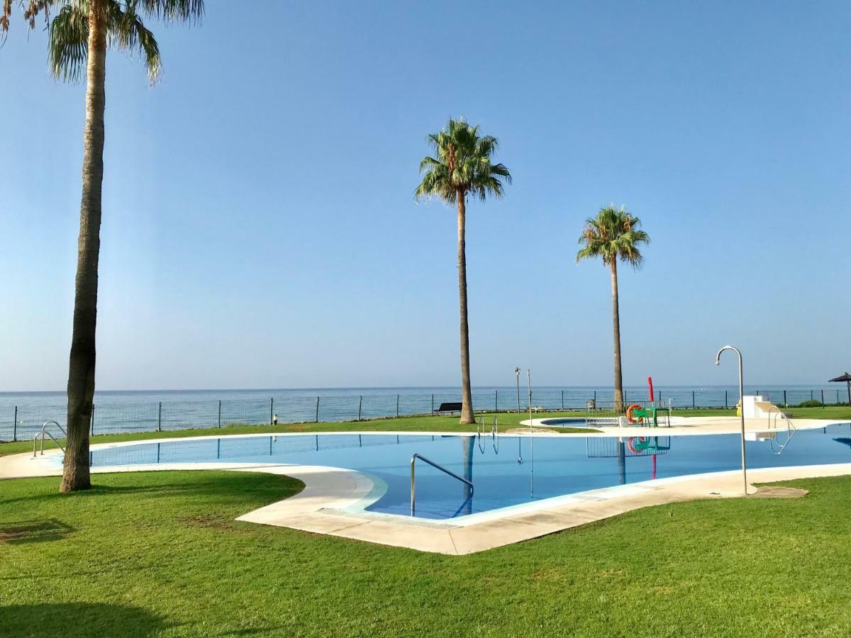 Mi Capricho, Beachfront, Grownfloor, Private Garden & Terrace Sitio de Calahonda Exteriör bild