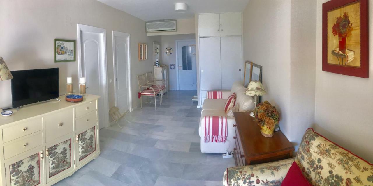 Mi Capricho, Beachfront, Grownfloor, Private Garden & Terrace Sitio de Calahonda Exteriör bild