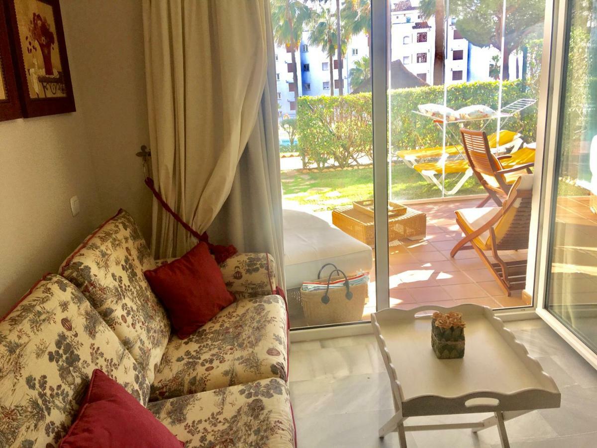 Mi Capricho, Beachfront, Grownfloor, Private Garden & Terrace Sitio de Calahonda Exteriör bild