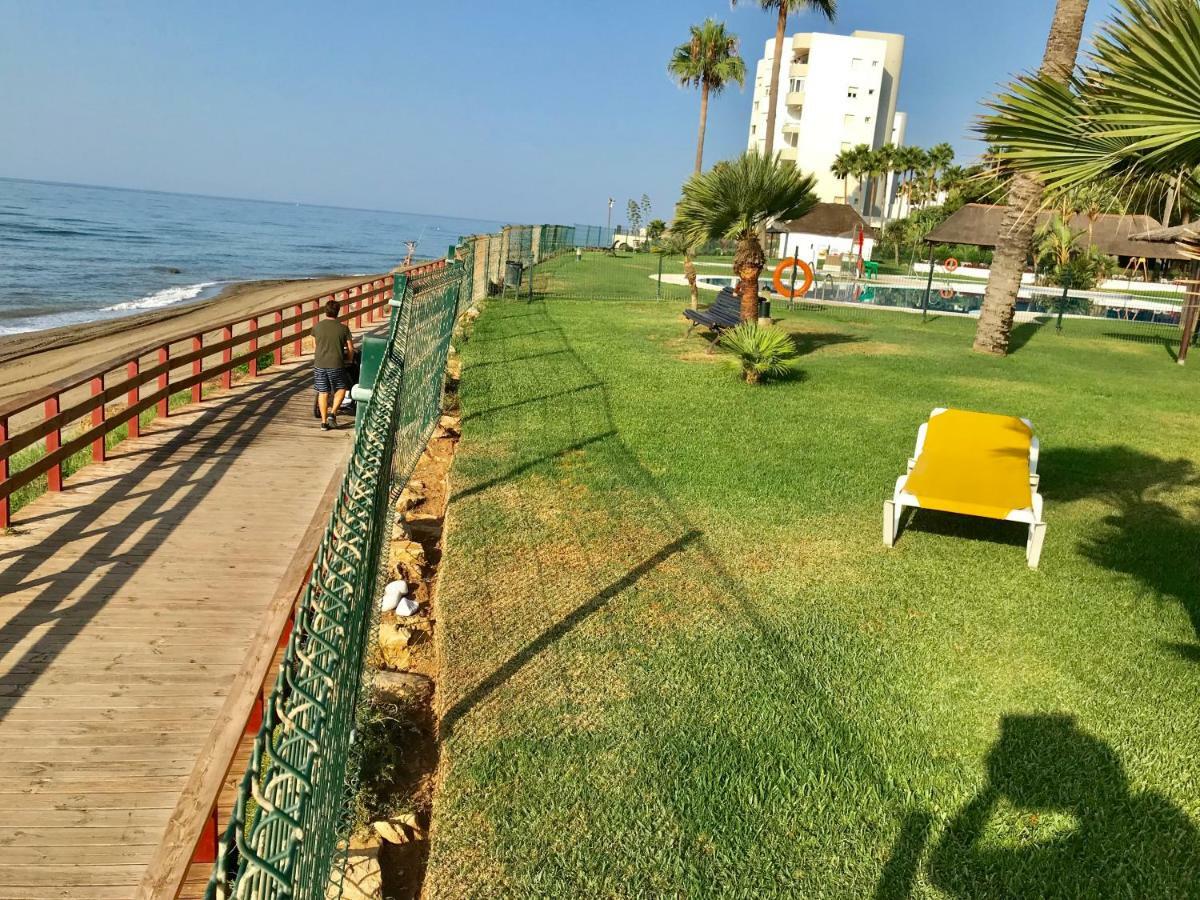 Mi Capricho, Beachfront, Grownfloor, Private Garden & Terrace Sitio de Calahonda Exteriör bild
