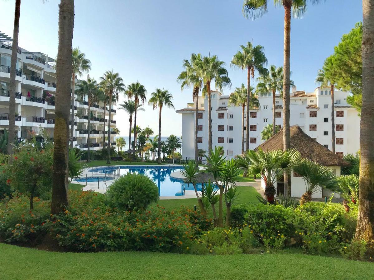 Mi Capricho, Beachfront, Grownfloor, Private Garden & Terrace Sitio de Calahonda Exteriör bild