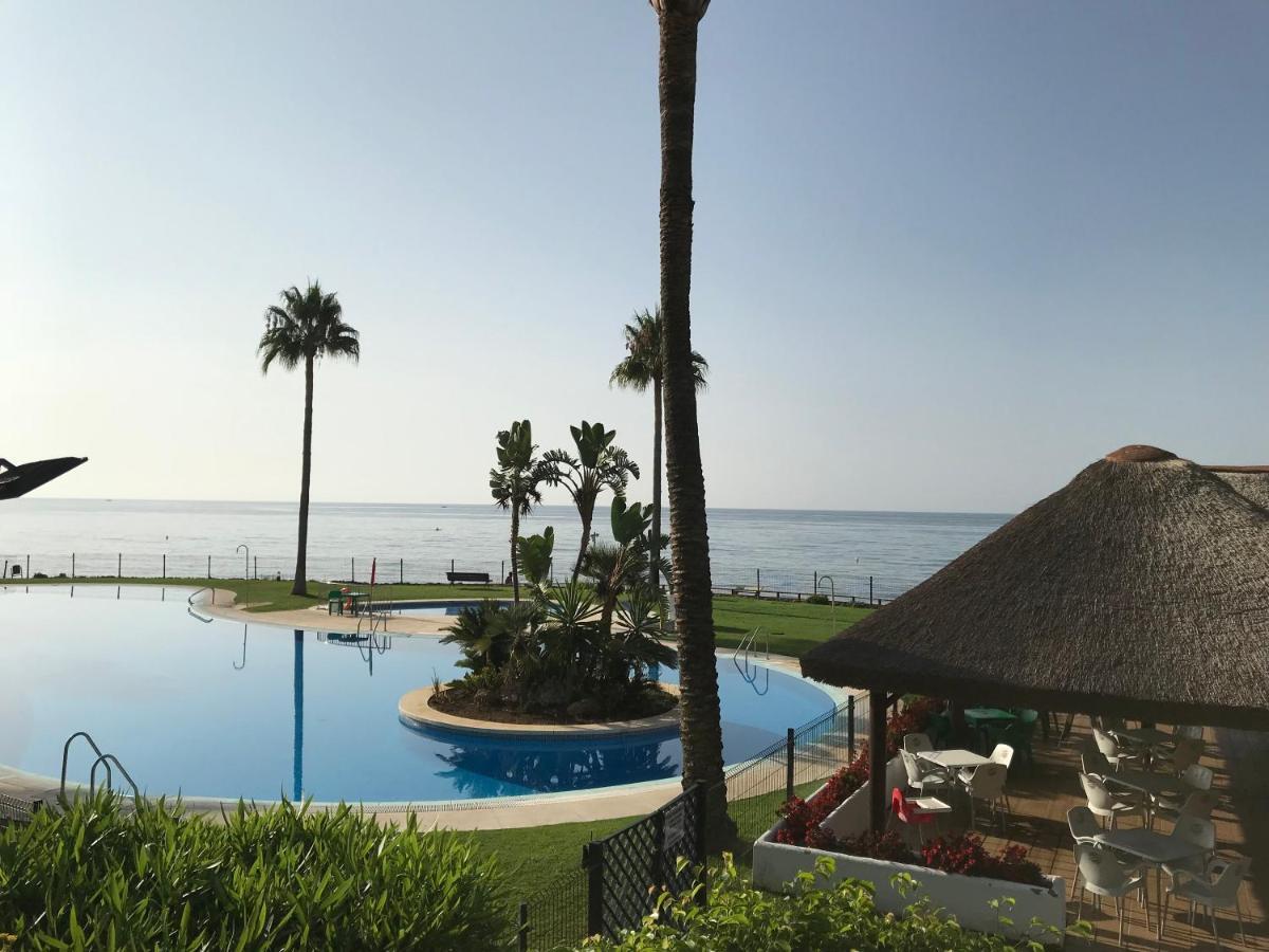 Mi Capricho, Beachfront, Grownfloor, Private Garden & Terrace Sitio de Calahonda Exteriör bild