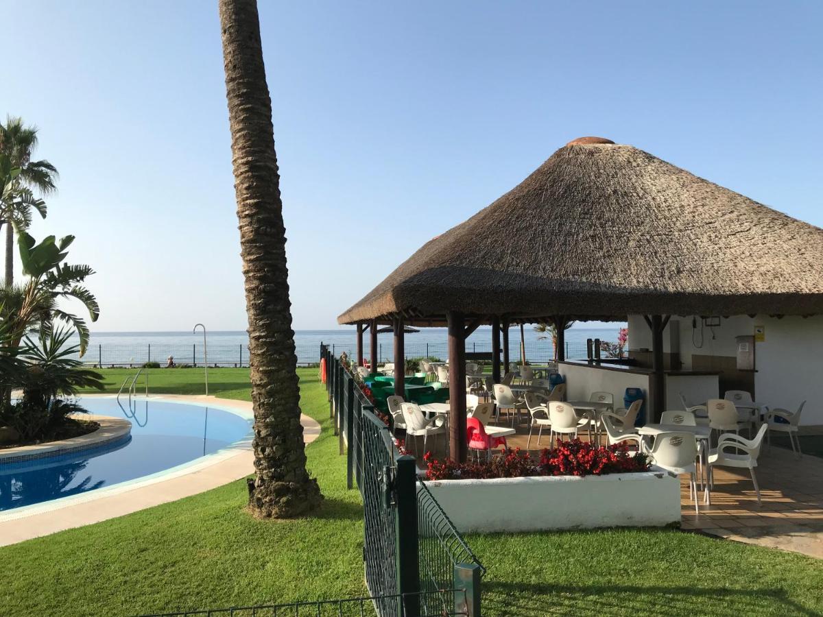 Mi Capricho, Beachfront, Grownfloor, Private Garden & Terrace Sitio de Calahonda Exteriör bild
